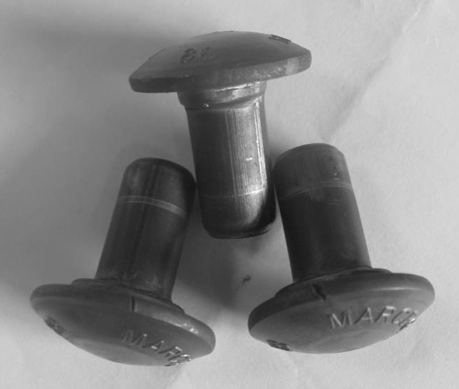 40Cr鋼大扁頭方頸螺栓頭部開(kāi)裂